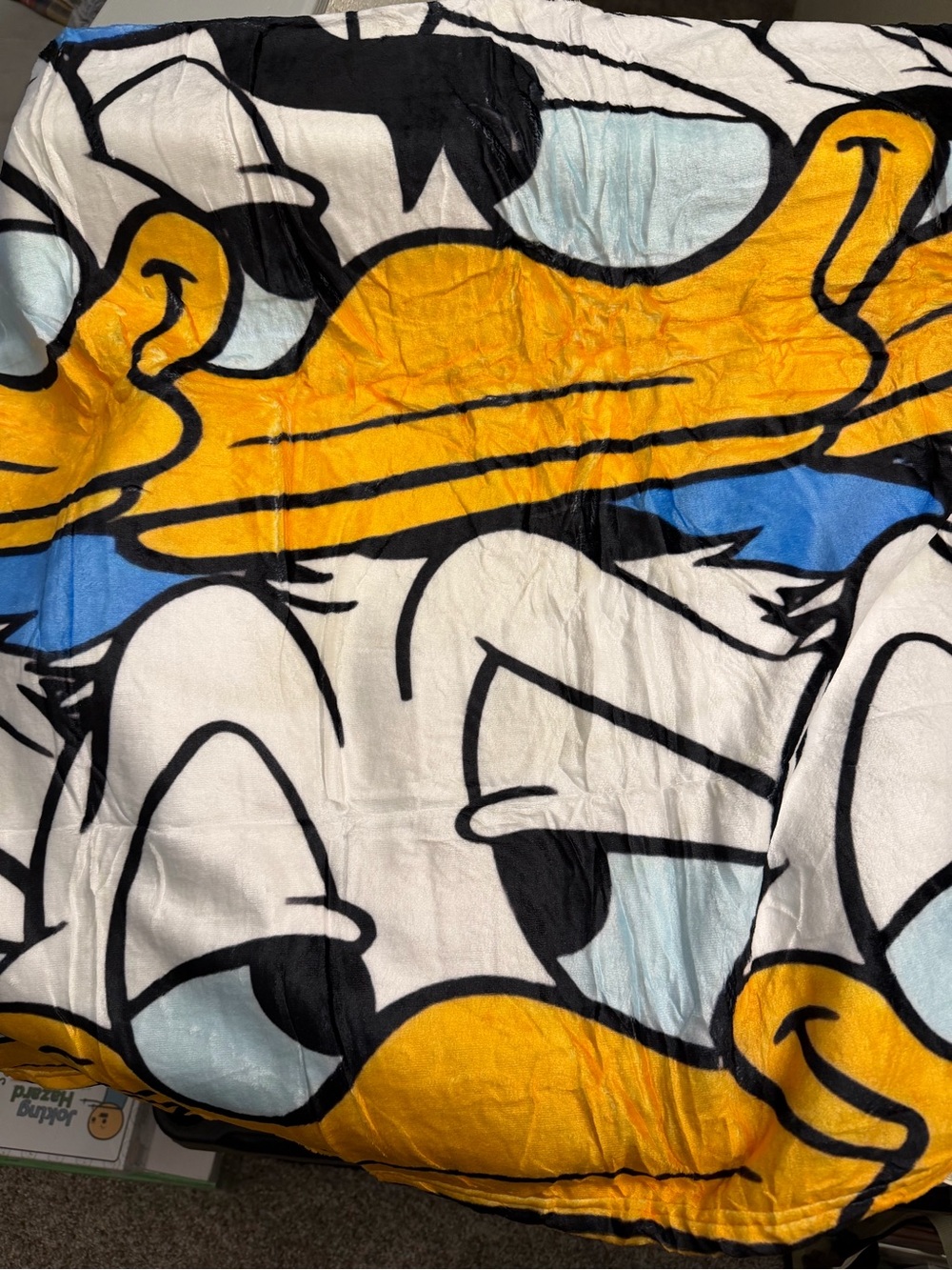 Donald Duck Inspired Yellow & White Plush Bedding Throw